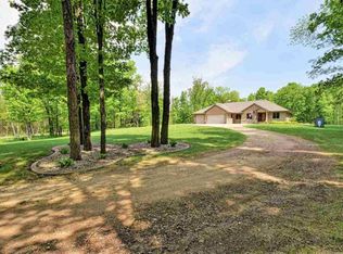 N5568 Valley Rd, Cecil, WI 54111