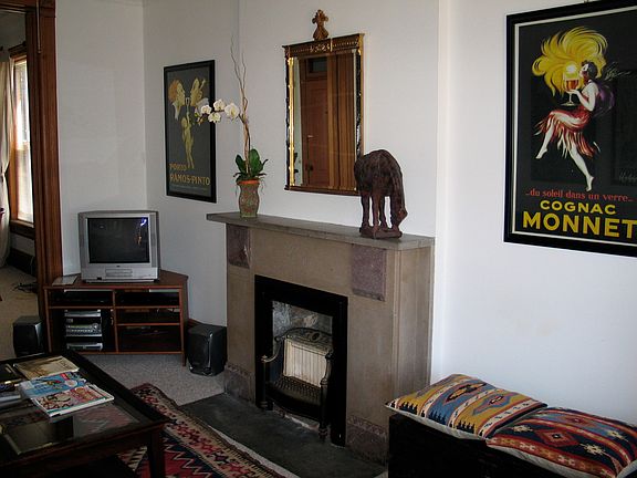 3rd image of 1939 N Larrabee St