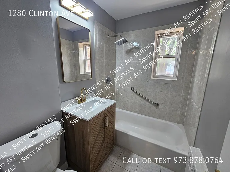 Clinton Ave — Photo 20