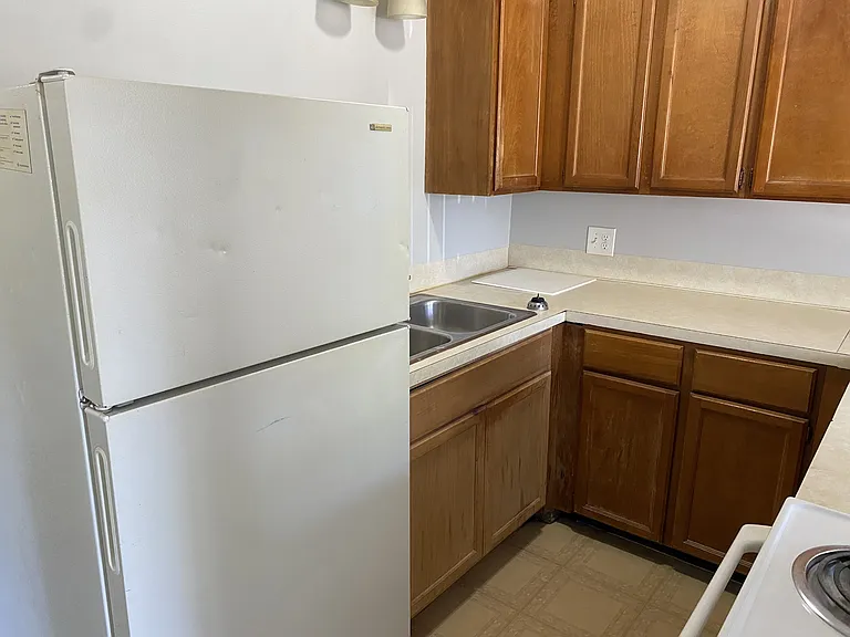 144 N 3rd St #7 — Photo 5