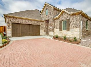 1935 Spotted Fawn Dr, Arlington, TX 76005