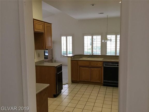 4th image of 9409 Eagle Valley Dr