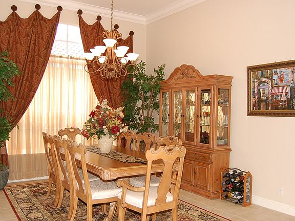 Formal Dinning Room