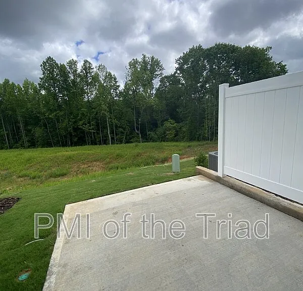 4006 Beckton Trl — Photo 30