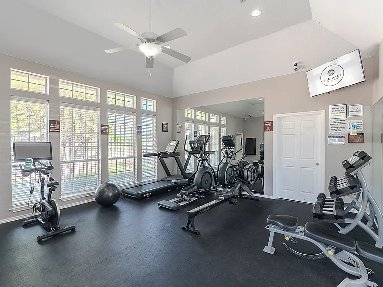 The Oaks of Arlington-Fitness Center