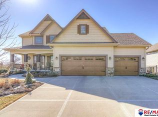 7501 Leawood St, Papillion, NE 68046