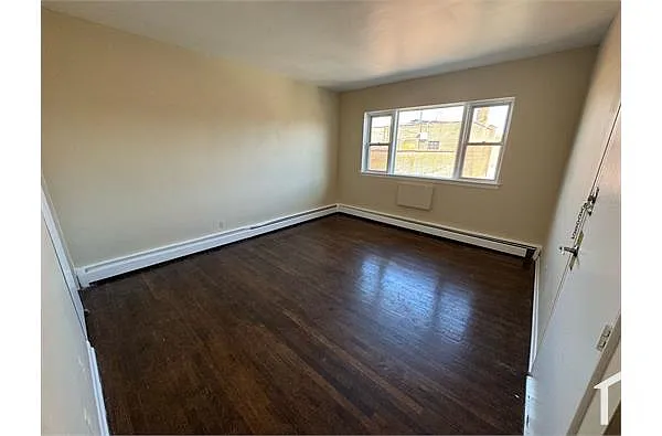 Building Photo - 605 Nye Ave #C5