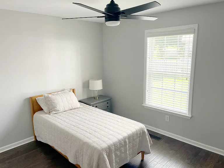 1726 Shetland Ln — Photo 17