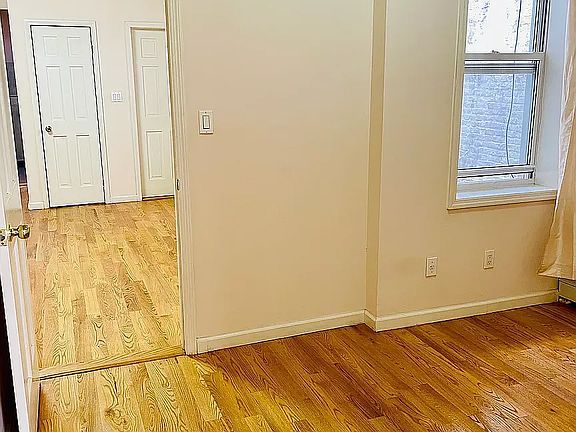 2nd image of 372 Bay Ridge Ave APT 2