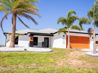 1110 NE 6th Pl, Cape Coral, FL 33909