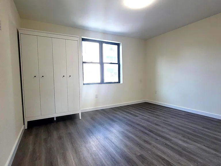 140 Amherst St #1 — Photo 12