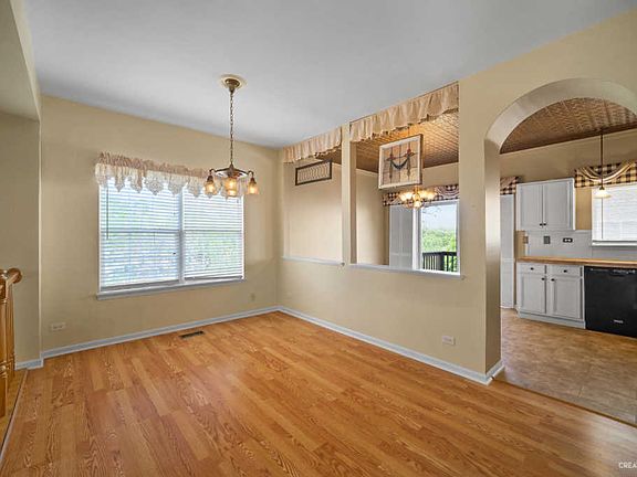 5th image of 2438 Courtyard Cir Unit 4