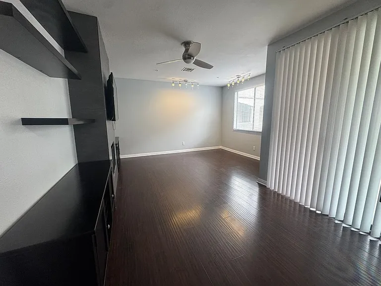 555 Maine Ave #330 — Photo 7