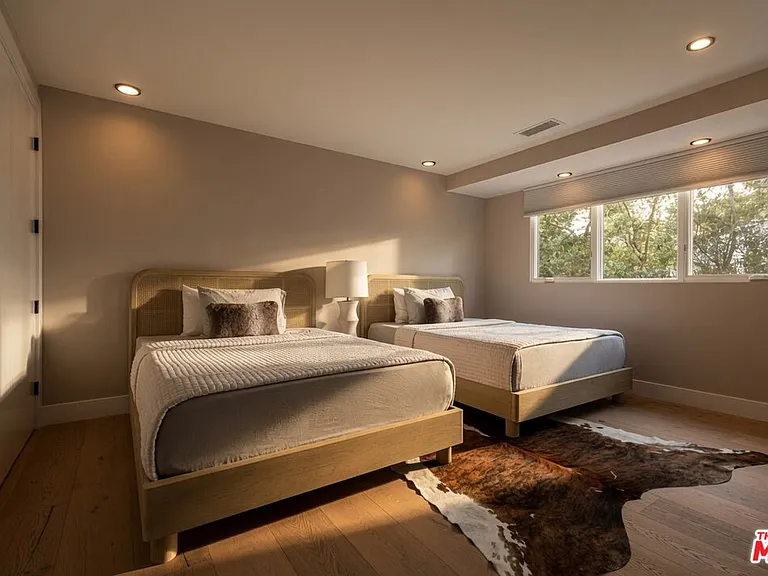 2715 Edwin Pl — Photo 26