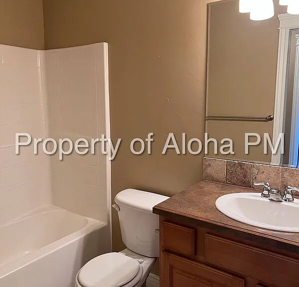 4542 W Brennen St — Photo 13