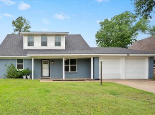 233 NE Moody St, Burleson, TX 76028