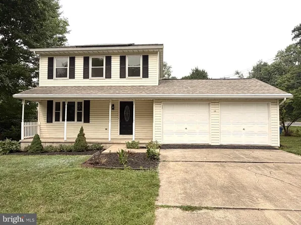 15 Hazel Dr, Manchester, PA 17345