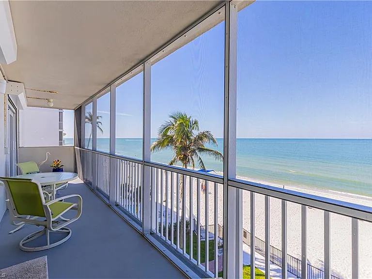 1977 Gulf Shore Blvd N #401 — Photo 1