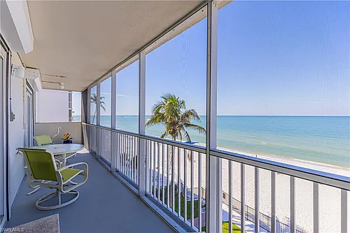 1977 Gulf Shore Blvd N #401 Photo 1