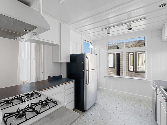 5th image of 2728 Golden Gate Ave #2728U