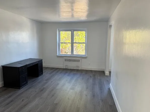 258 Senator Street image 2 of 6