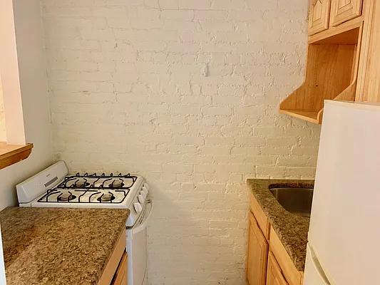 Rented by Compass | media 9