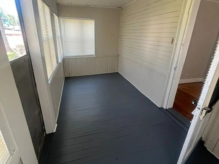 77 Walnut St — Photo 5