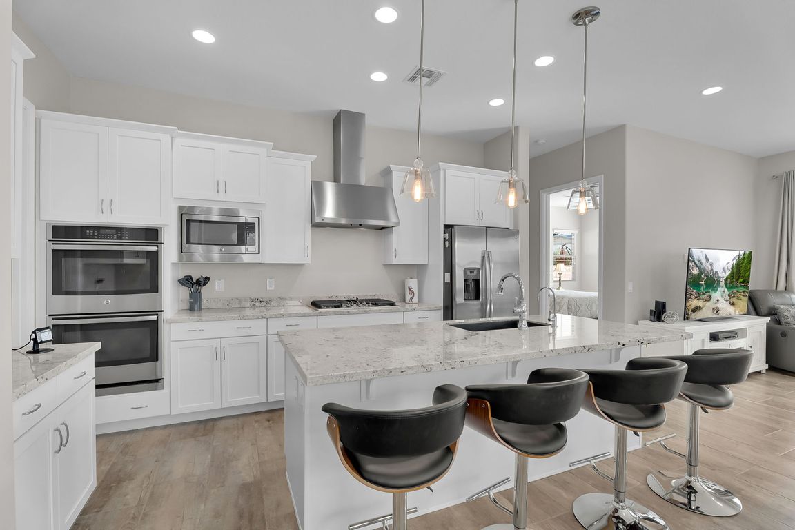 next background image