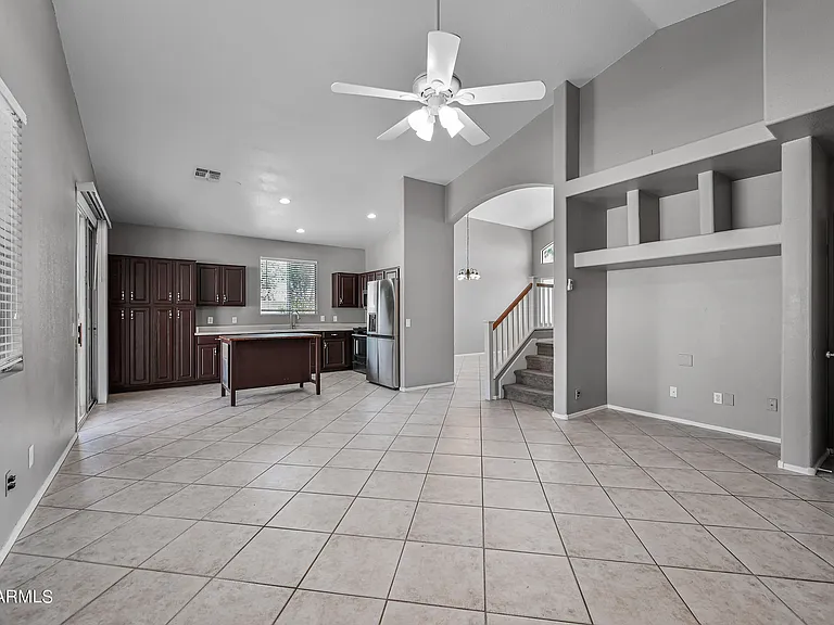 16224 W Jefferson St — Photo 7
