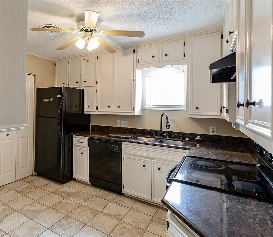 3 bed, 2.0 bath, 1163 sqft, $1,475 — Photo 4