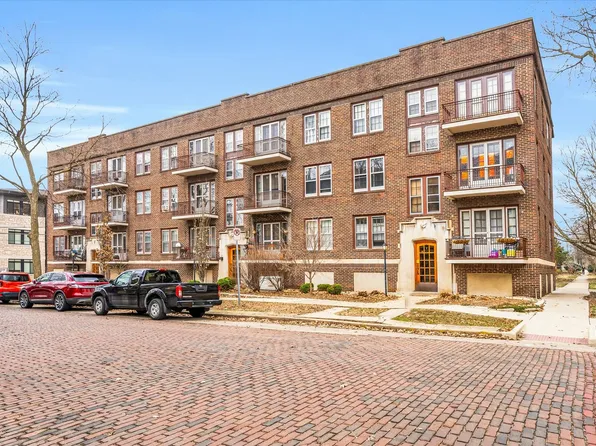 309 N Prairie St APT 10, Champaign, IL 61820