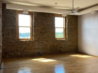 500 Division St S #9, Northfield, MN 55057