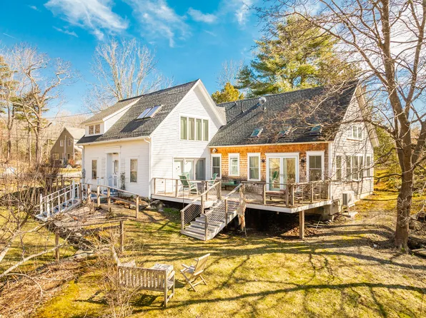 10 Huse Street, Rockport, ME 04856