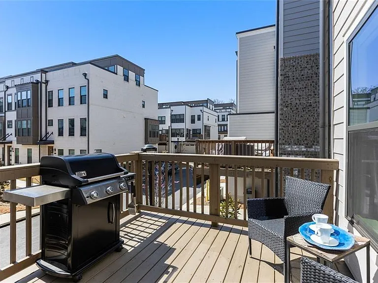 2145 Burnside Dr NW — Photo 45