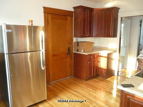 2 bed, 2942 sqft, $1,600 — Photo 3