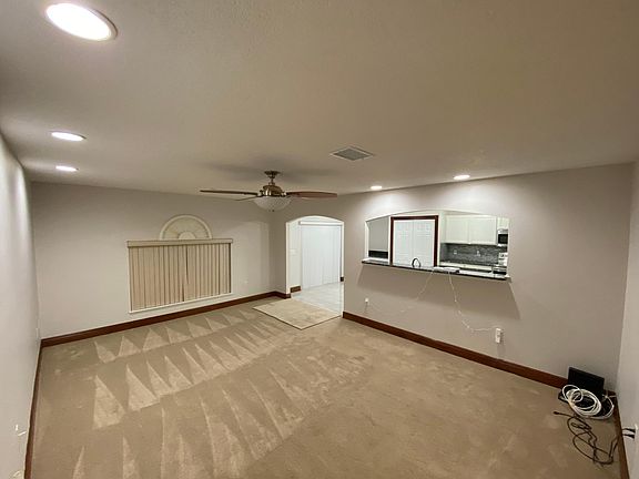 4th image of 10520 Opus Dr