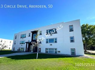 1019 N 2nd St #5, Aberdeen, SD 57401