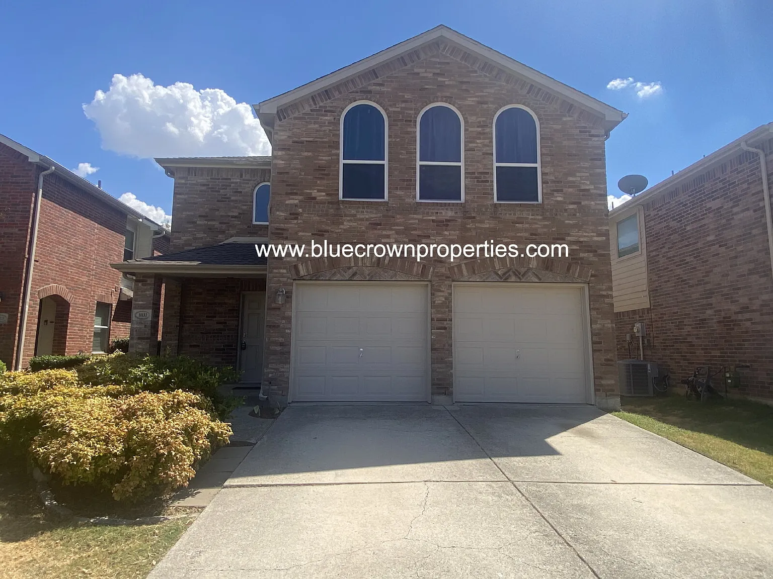 4 bed, 3.0 bath, 2680 sqft, $2,700 — Photo 1