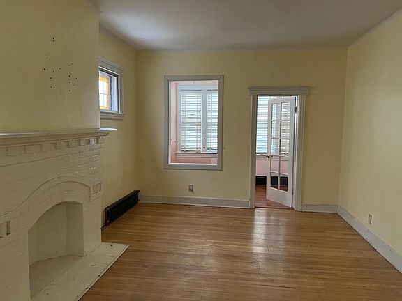 2nd image of 3734 Lyme Ave Floor 1