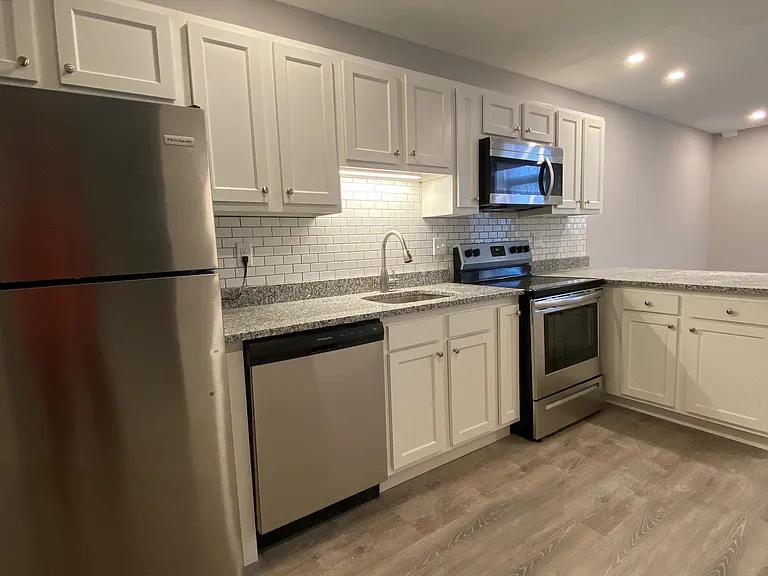 The Residences at the Falls — Photo 33