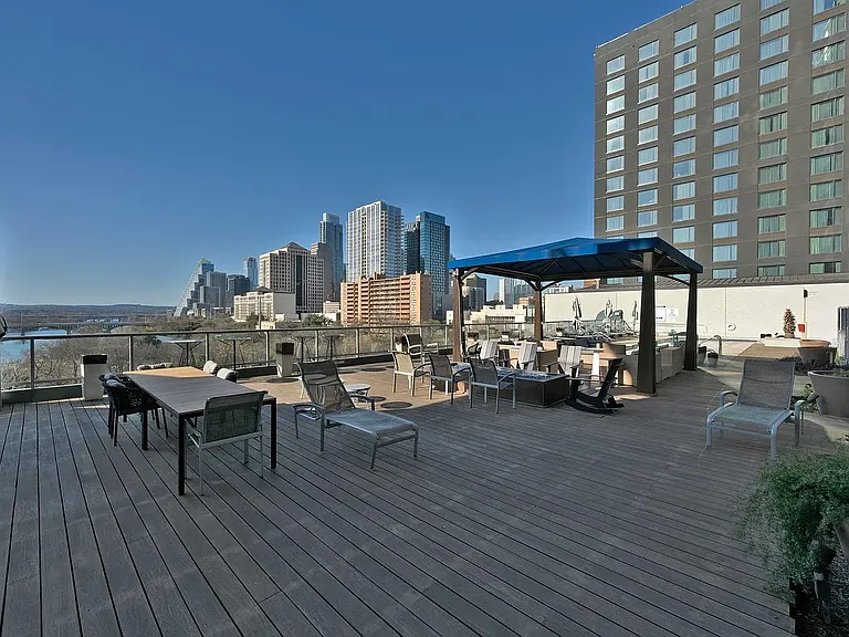 603 Davis St #1605 — Photo 33