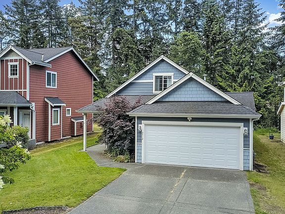 2nd image of 3712 SE Lovell St