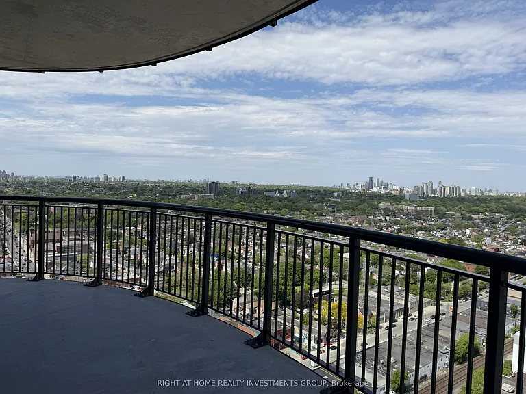 1185 Dupont St #2507 — Photo 37