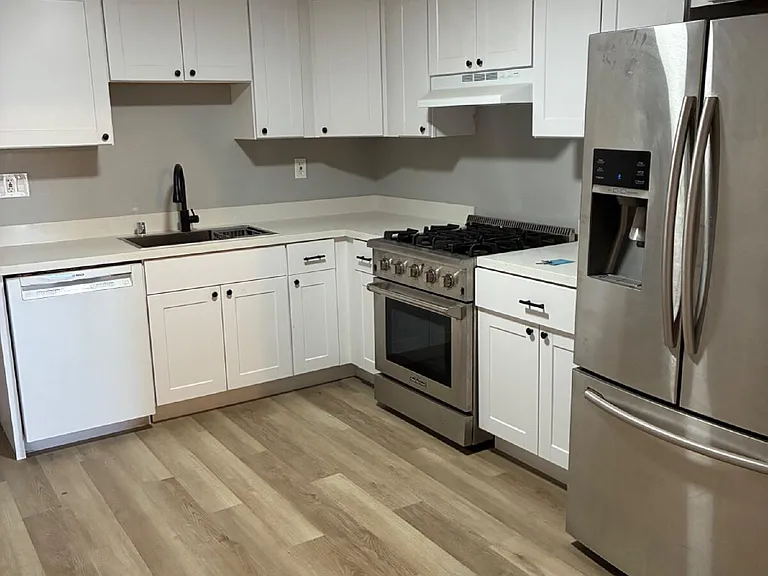1423 Mono Dr — Photo 2