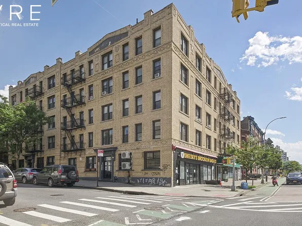 300 10th Street image 1 of 2