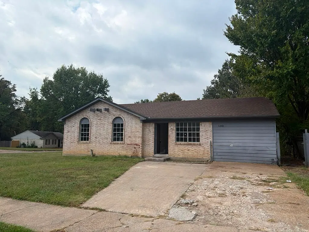 3BR House in Memphis — Photo 1