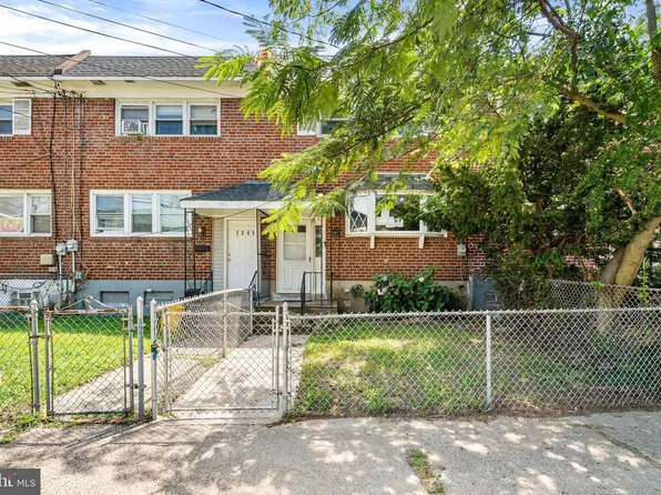 1239 Lake Shore Dr, Camden, NJ 08104