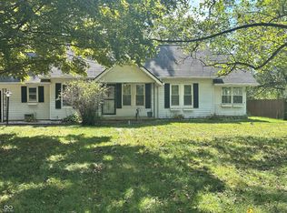 1069 W Railroad St, Fountaintown, IN 46130