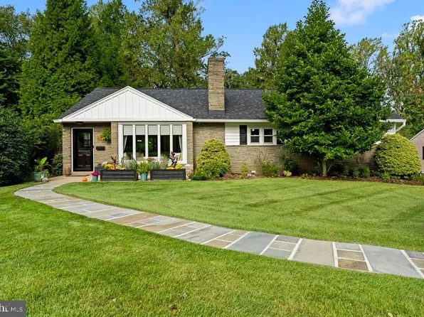 320 Kent Rd, Broomall, PA 19008