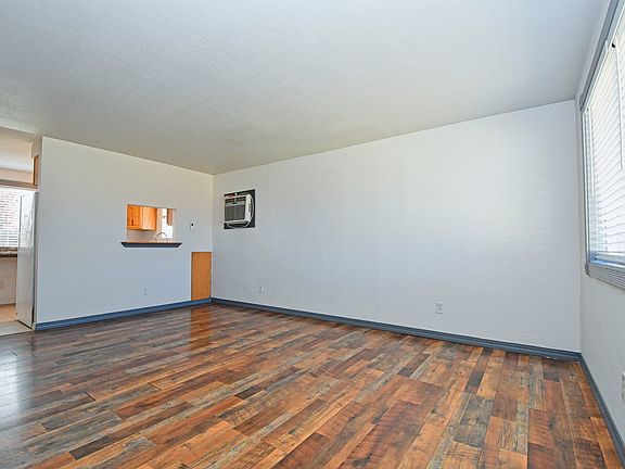 2nd image of 10005 Sagewood Dr